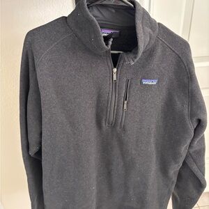 Patagonia Men’s Quarter Zip fleece